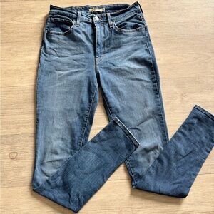Levi's 721 High Rise Skinny Blue Jeans